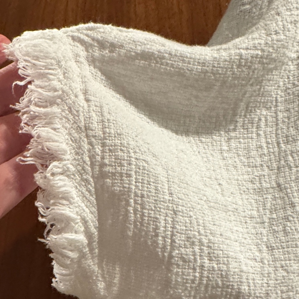 Elegant Cream V-Neck Women's Blouse - Picture 3 of 7